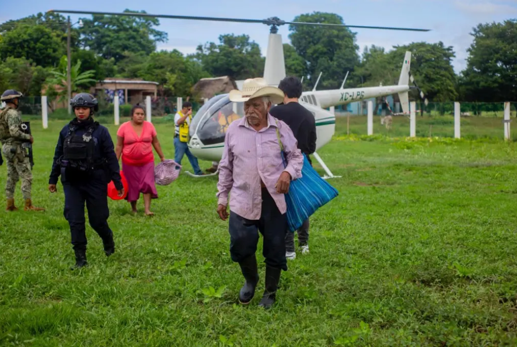 Evacuación aérea en Acayucan: Coordinación de Protección Civil