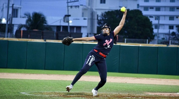 ÃƒÂguila triunfa ante Naranjeros en emocionante inicio de temporada