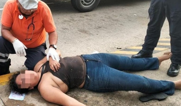 Amigas abandonan a joven en estado crÃƒÂ­tico tras salir de bar