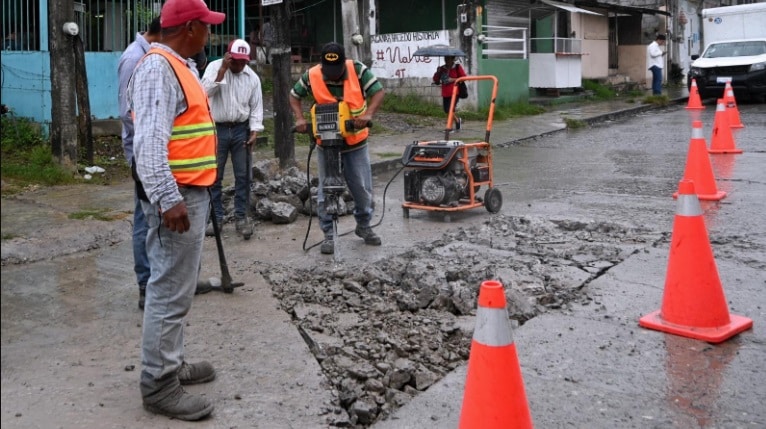 Bacheo en calles daÃƒÂ±adas de Tuxpan inicia para mejorar trÃƒÂ¡nsito