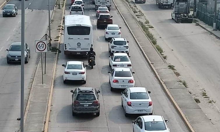 Caos vehicular en Coatzacoalcos por reparaciones en puente