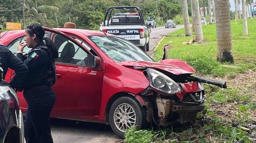 Choque entre tractocamiÃƒÂ³n y vehÃƒÂ­culo particular en carretera del sur