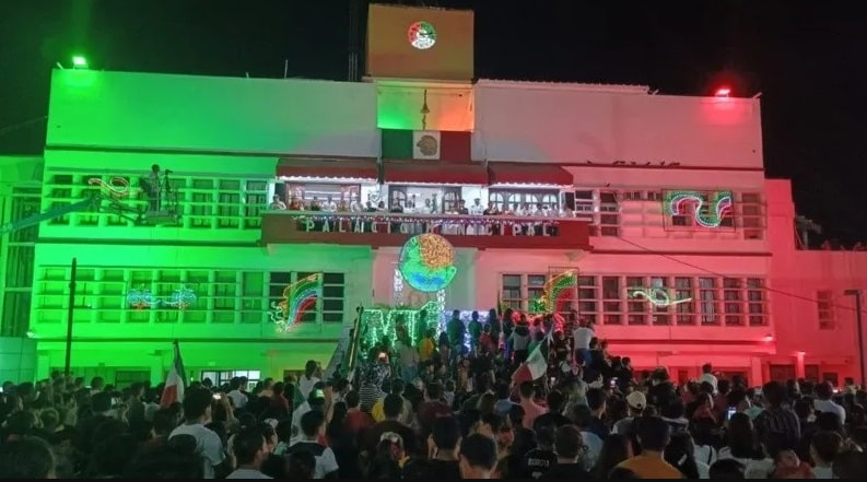Coatzacoalcos celebra el Grito con mÃƒÂºsica y antojitos gratis