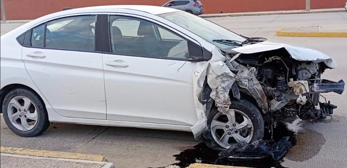 Conductor en estado de ebriedad causa accidente en Coatzacoalcos