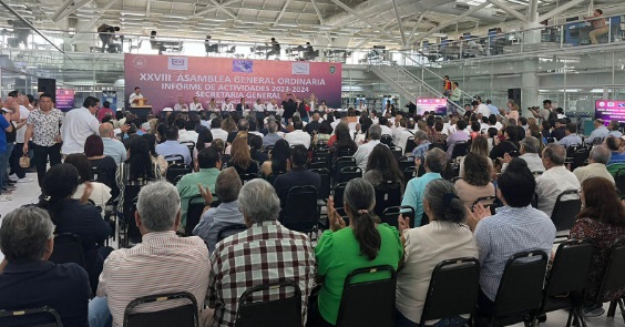 Confederación de Trabajadores Universitarios celebra asamblea en UV
