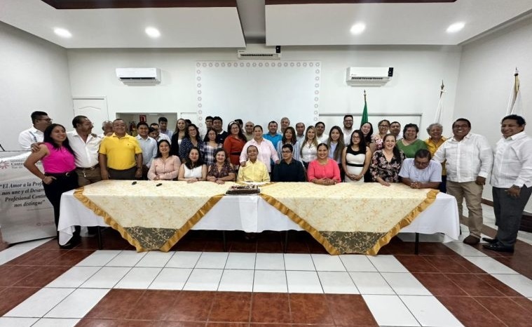 Contadores de Coatzacoalcos celebran su semana de actualización profesional