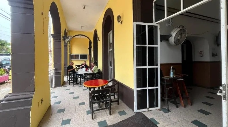 Crisis por falta de agua afecta hoteleros y restauranteros en Coatzacoalcos