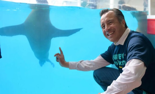 Cuitláhuac GarcÃÂa revisa avances en remodelación del acuario Veracruz