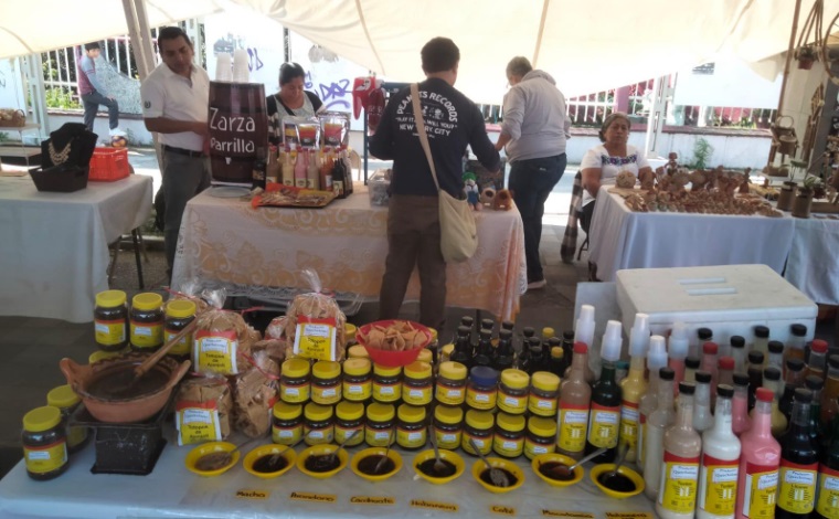 Emprendedores de Xalapa brillan en el Paseo de los Lagos