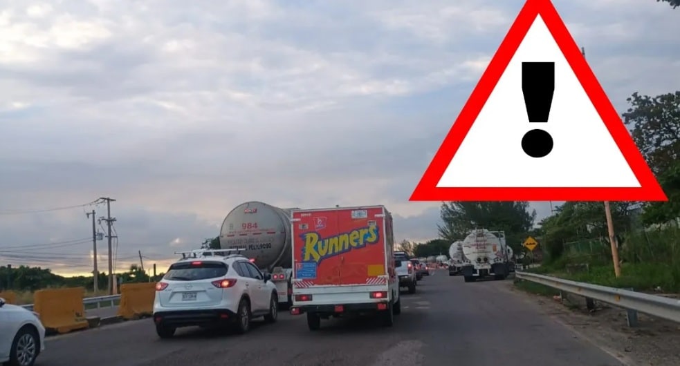 Filas kilomÃƒÂ©tricas por trabajos en carretera Coatzacoalcos-Villahermosa