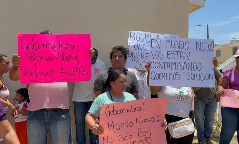 Habitantes de Mundo Nuevo exigen investigar olores quÃƒÂ­micos en Coatzacoalcos