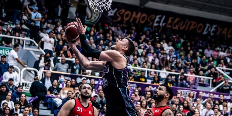 Halcones de Xalapa vencen a Diablos Rojos en la LNBP