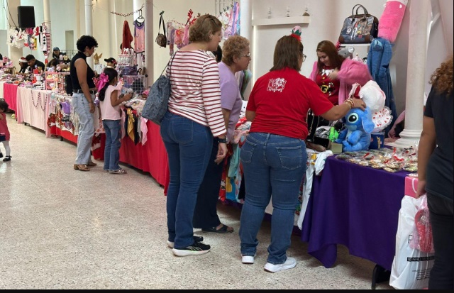 Kittymania desata locura y creatividad en Coatzacoalcos