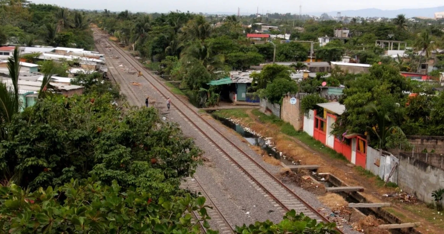Mejora de vivienda llega a colonias de Coatzacoalcos