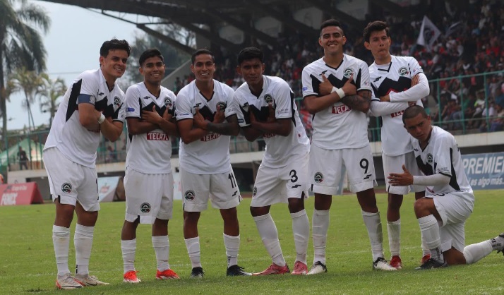 Montaneses lideran el Grupo C en la Liga Premier