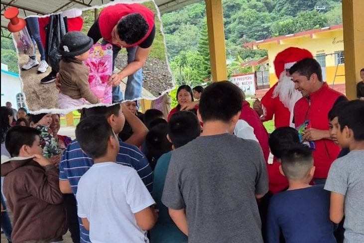 PRI celebra Navidad con regalos a niÃƒÂ±os de Misantla