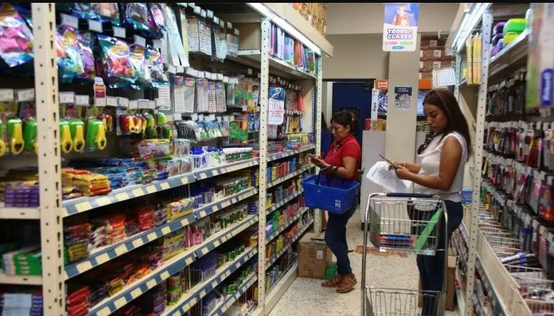 PapelerÃÂas de Coatzacoalcos reportan bajas ventas regreso a clases 2025
