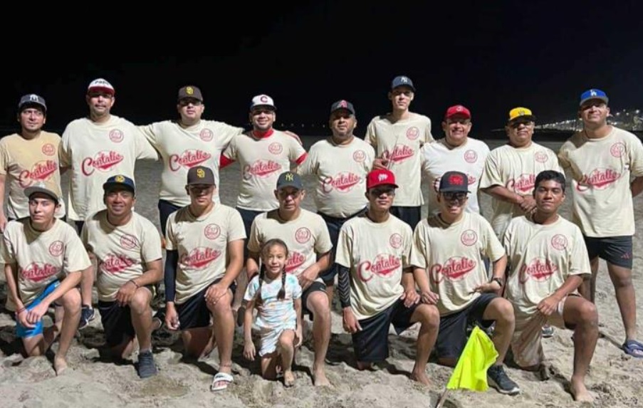 Partidos emocionantes en el beisbol playero de la regiÃƒÂ³n