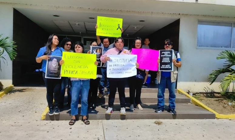 Periodistas de Coatzacoalcos exigen justicia por Avisack Douglas