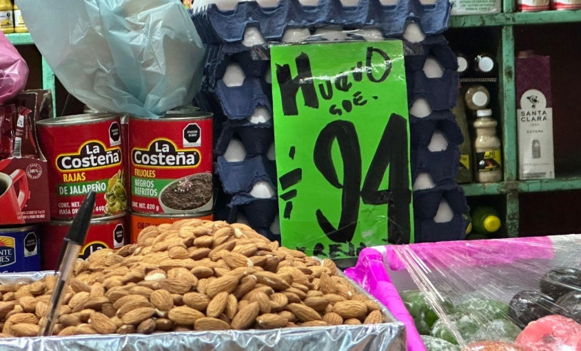 Precio del huevo se mantiene alto por problemas de producción