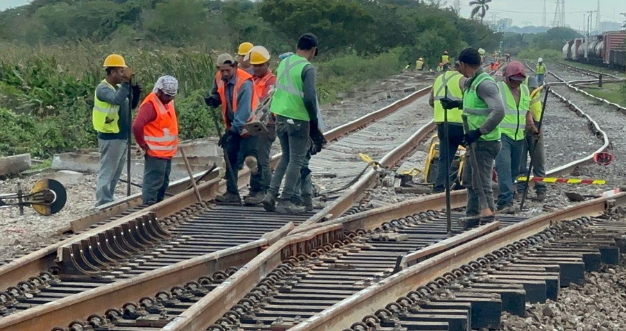 RehabilitaciÃƒÂ³n de vÃƒÂ­as ferroviarias entre Coatzacoalcos y Palenque