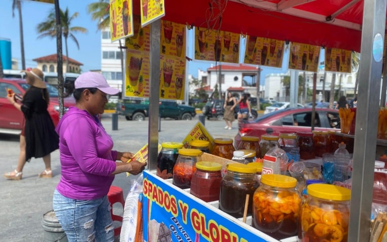 ReubicaciÃƒÂ³n de ambulantes en Plaza Acuario de Veracruz Puerto