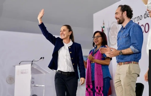 Sheinbaum invita a egresados de derecho a participar en elecciones judiciales