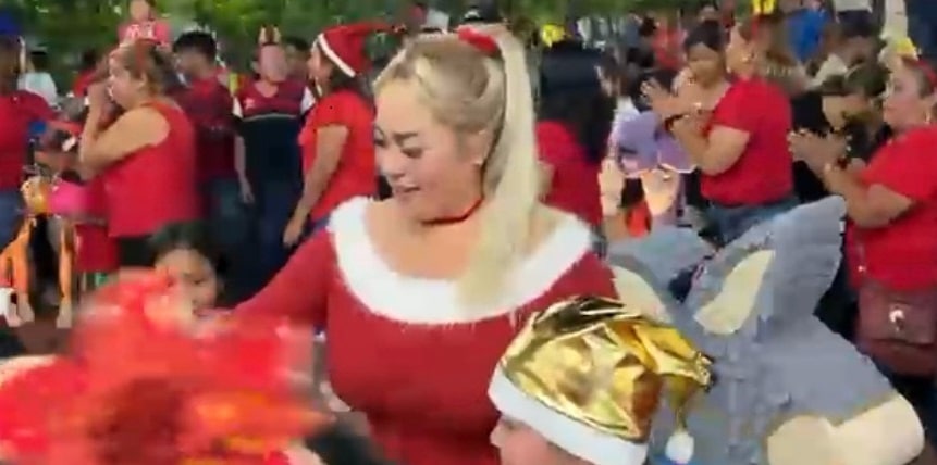 Tres Valles se ilumina con la magia de la Navidad