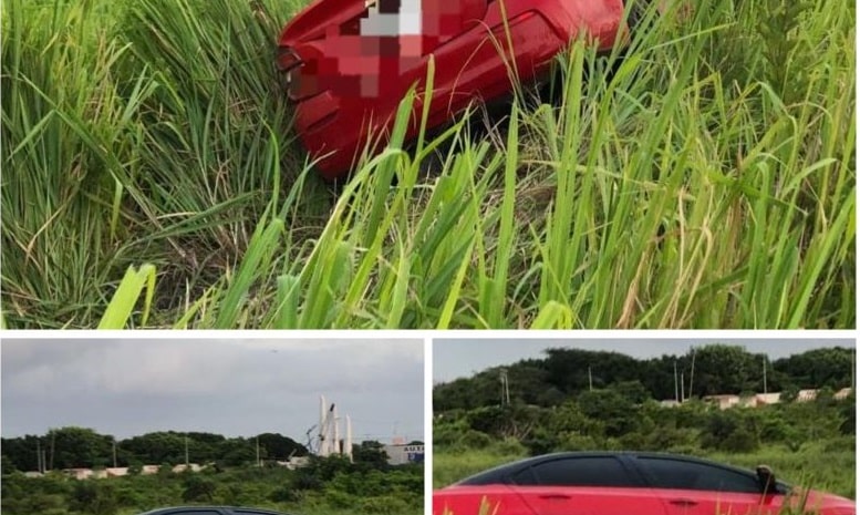 Video auto abandonado tras salirse de carretera en Coatzacoalcos