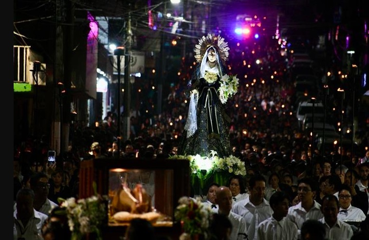 Xalapa rinde homenaje a MarÃƒÂ­a en la ProcesiÃƒÂ³n del Silencio